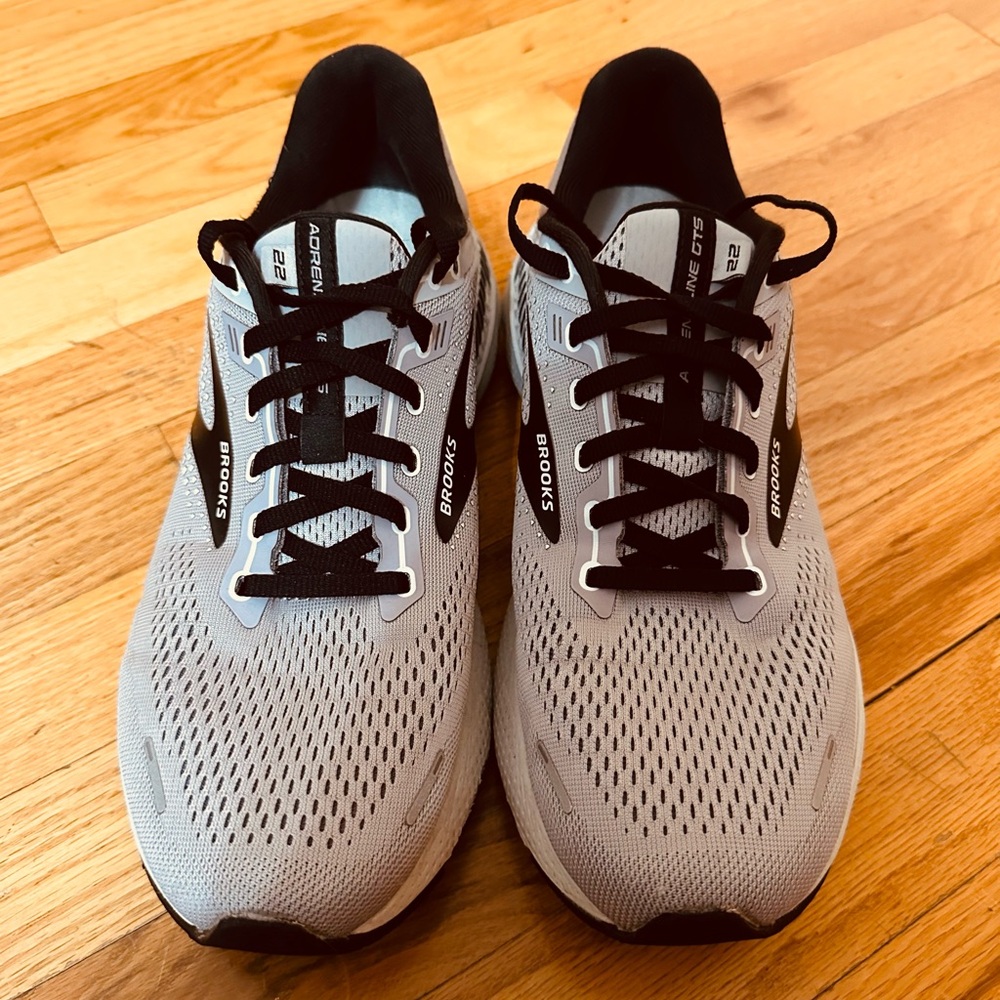 Brooks Adrenaline GTS 22